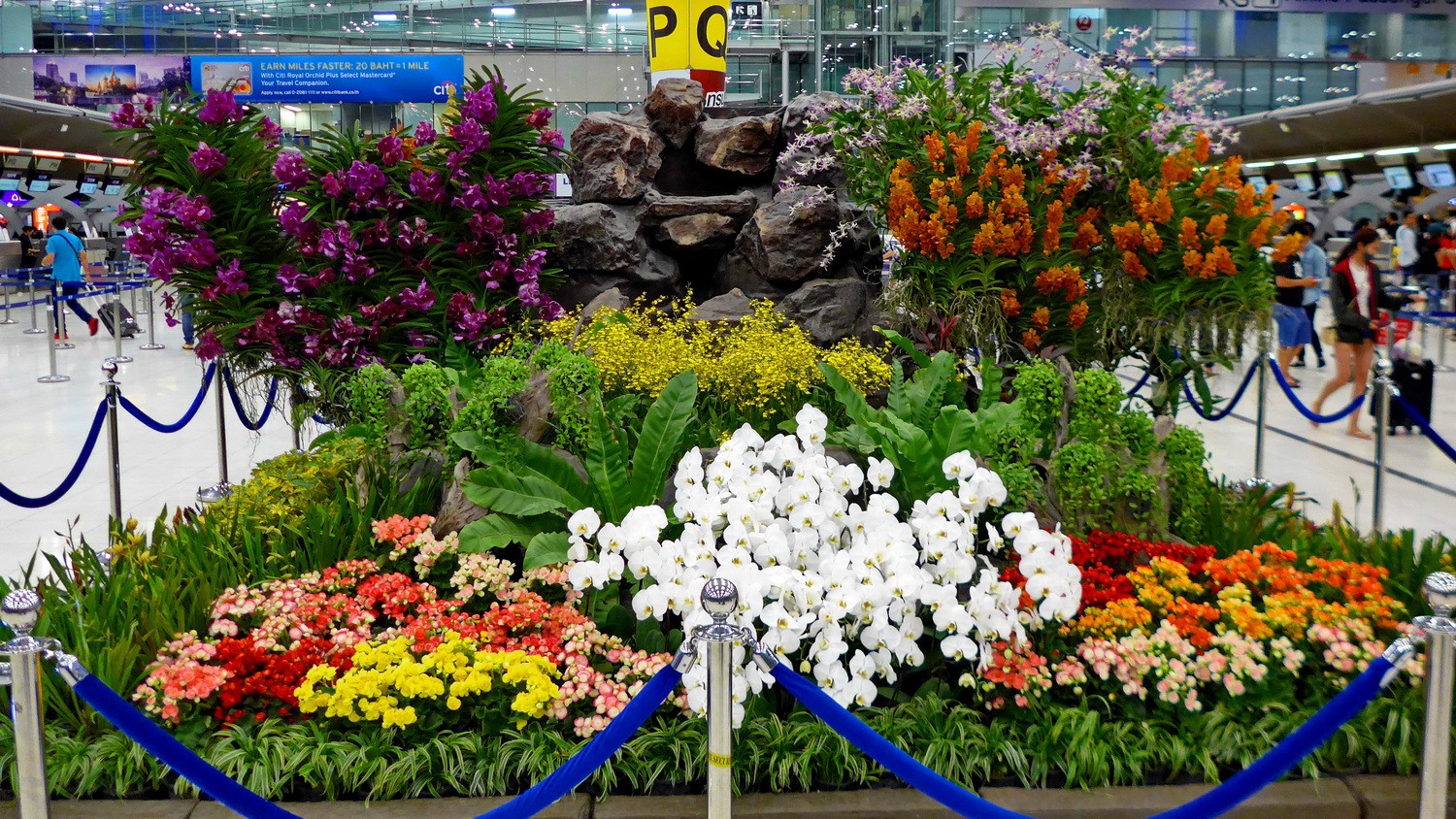 Flowers on the Suvarnabhumi Airport of Bangkok